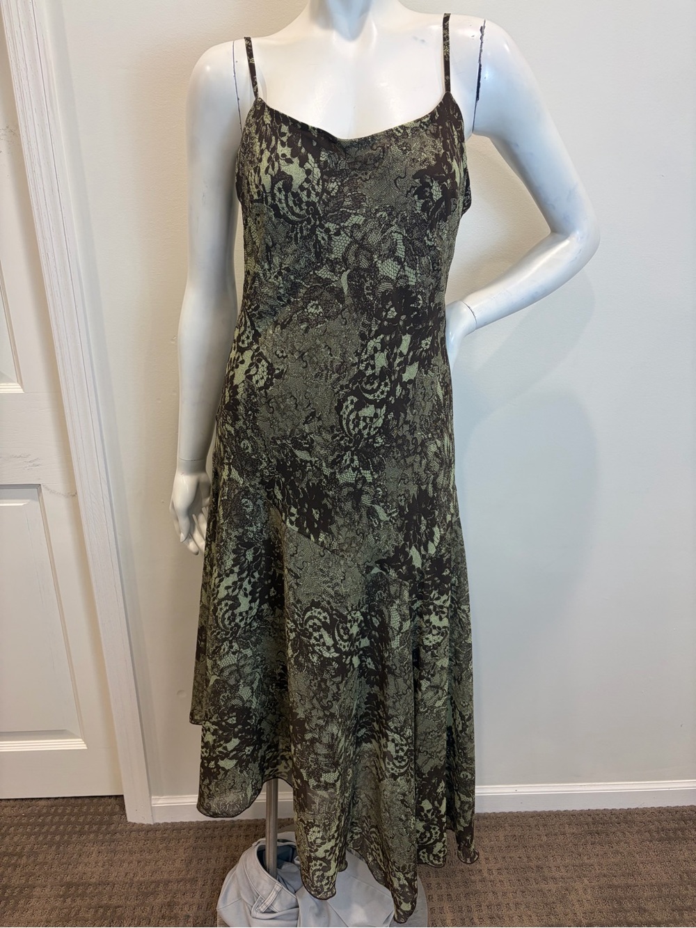 VINTAGE Jones Wear Dress Green & Brown Lace Print Asymmetrical Hem Drop Waist